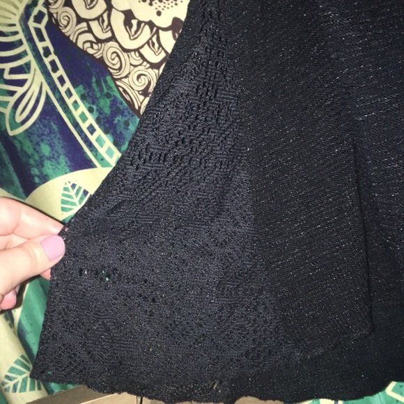 Lacy Super cute lightweight Black sweater - Picture 3 of 3